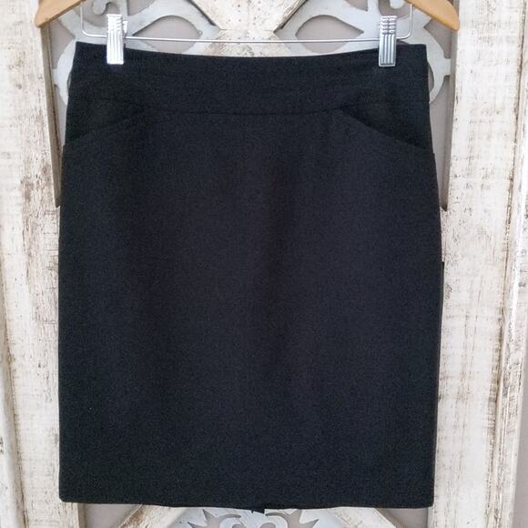 Worthington Women's Petite Straight Pencil Skirt with Pockets in Black - Picture 5 of 6